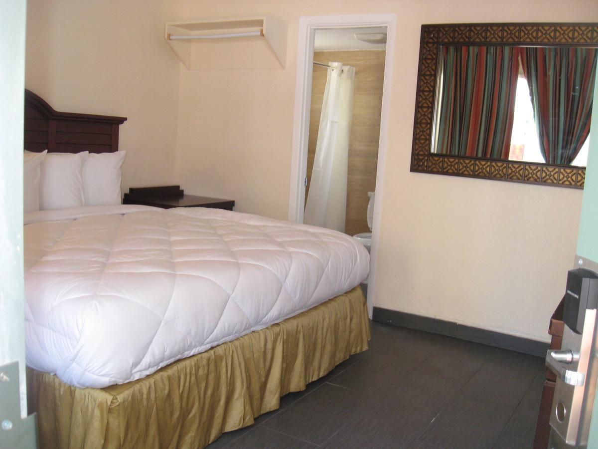 Ocean Breeze Motel Myrtle Beach Bagian luar foto