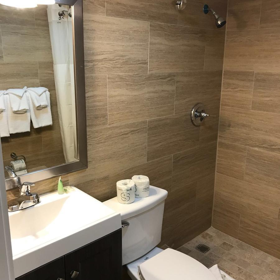 Ocean Breeze Motel Myrtle Beach Bagian luar foto