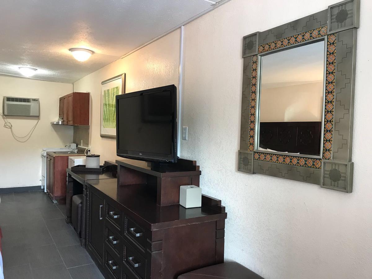 Ocean Breeze Motel Myrtle Beach Bagian luar foto