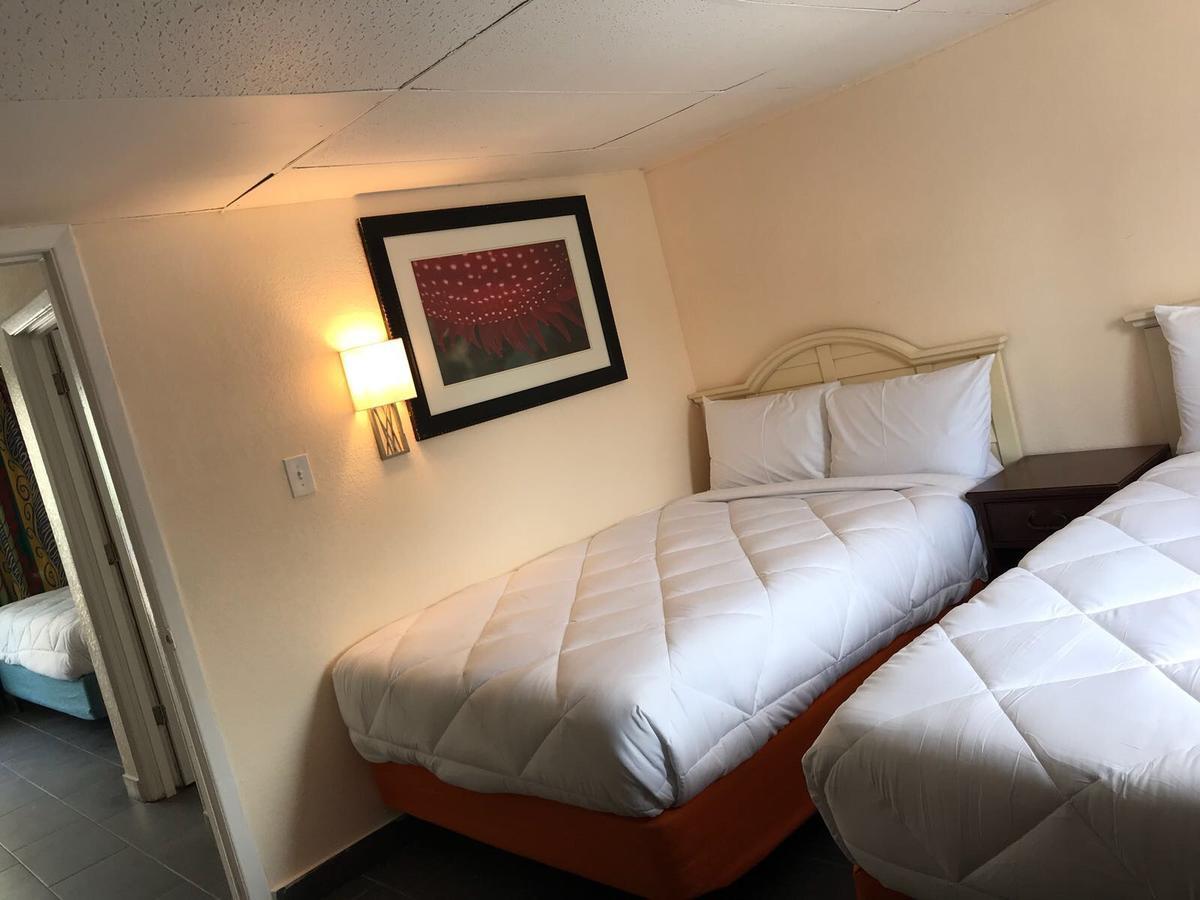 Ocean Breeze Motel Myrtle Beach Bagian luar foto